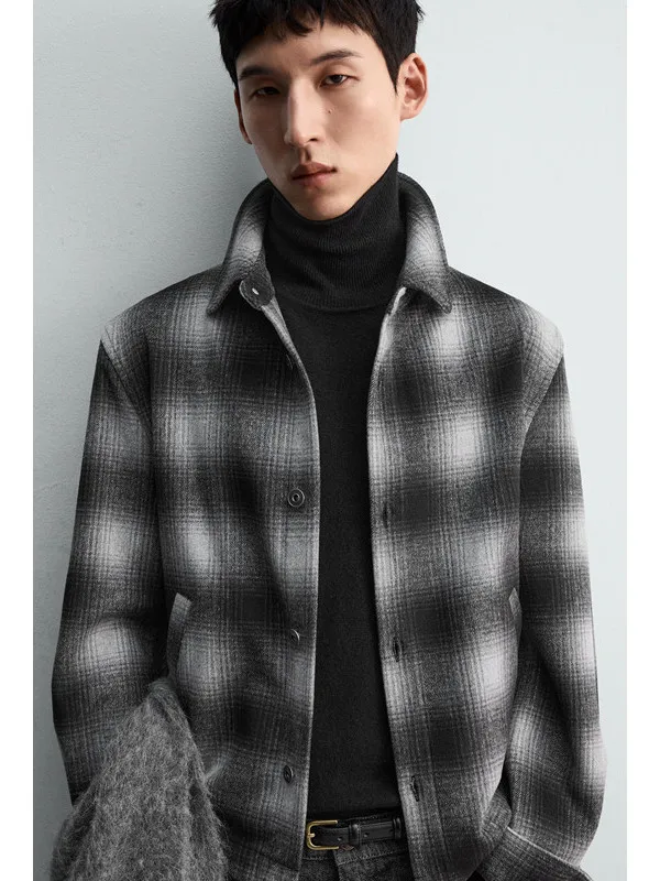Spring 2026 Men's Loose Fit Casual Plaid Shirt Jacket Turn-down Collar Wool Blend Polyester Fiber Long Sleeve Regular Length
Spring 2026 Men's Loose Fit Casual Plaid Shirt Jacket Turn-down Collar Wool Blend Polyester Fiber Long Sleeve Regular Length