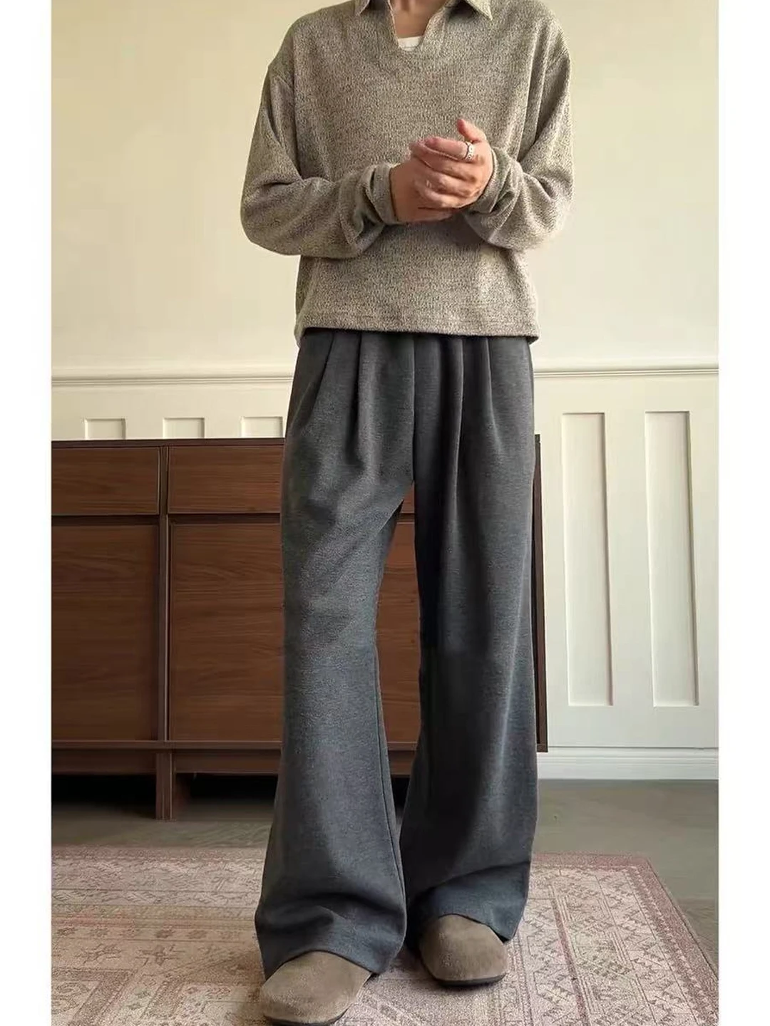 Мужские широкие брюки Lazy Sle Slimming для осени и зимы, из флиса с начесом, спортивные штаны Cleanfit в американском стиле
Мужские широкие брюки Lazy Sle Slimming для осени и зимы, из флиса с начесом, спортивные штаны Cleanfit в американском стиле