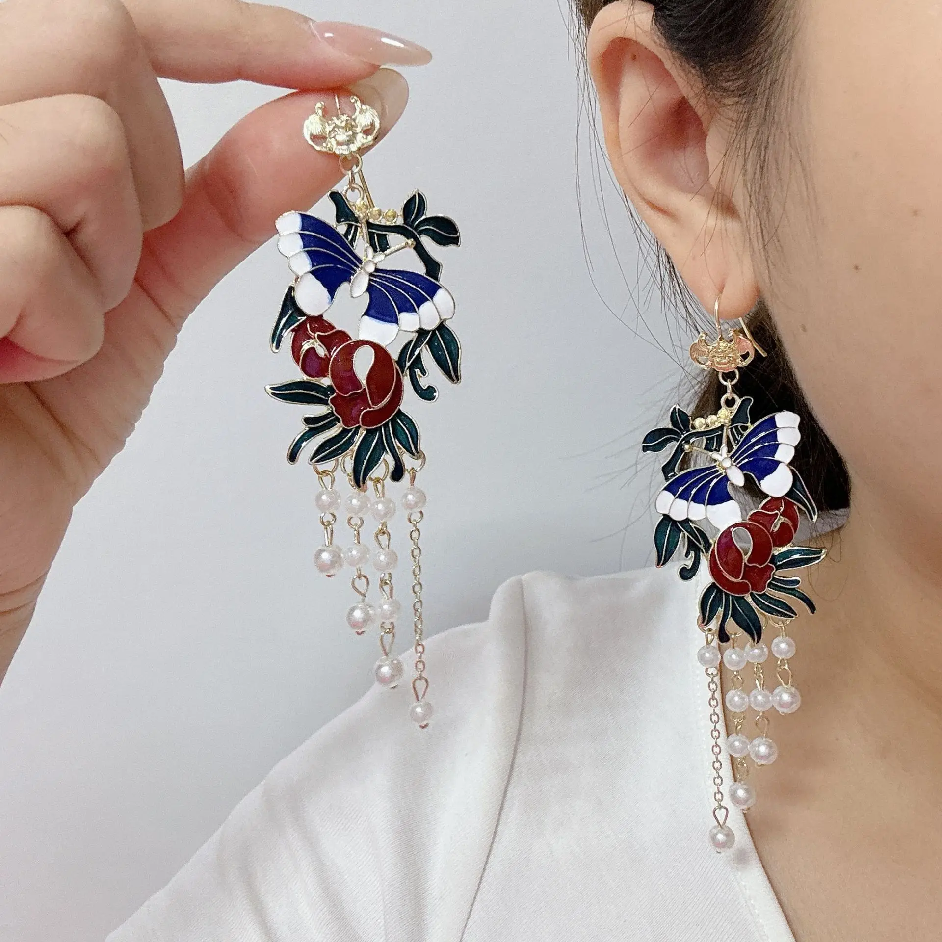 Retro Ethnic Style Tassel Butterfly Earrings Hanfu Cheongsam Jewelry Accessories Handmade Ear Hooks Women Girl Gifts
Retro Ethnic Style Tassel Butterfly Earrings Hanfu Cheongsam Jewelry Accessories Handmade Ear Hooks Women Girl Gifts