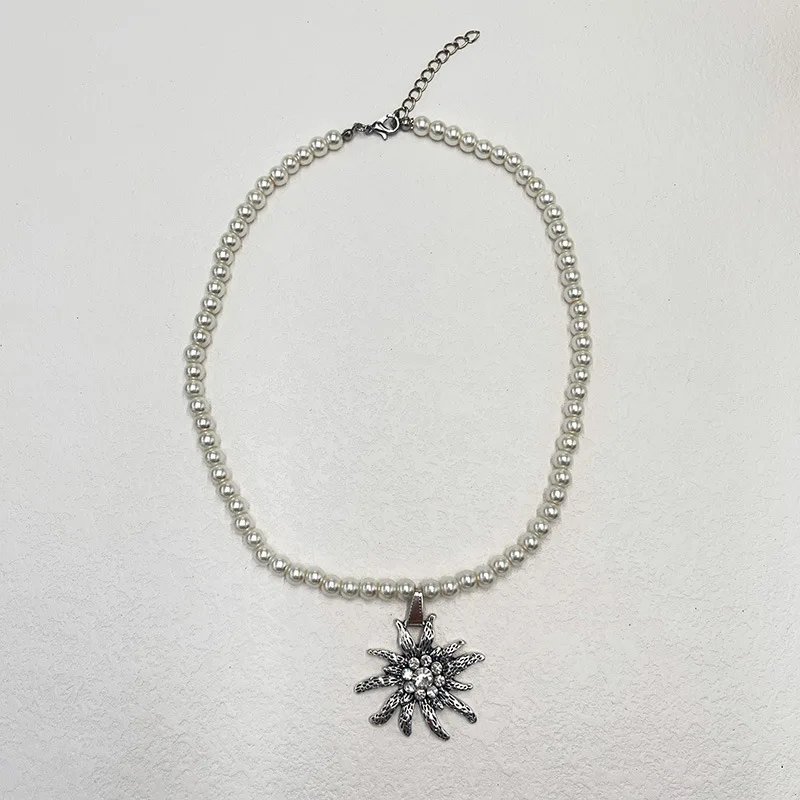 Traditional European Bavarian Necklace Crystal Rhinestone Edelweiss Beer Hop Pearl Pendant Necklaces For Oktoberfest
Traditional European Bavarian Necklace Crystal Rhinestone Edelweiss Beer Hop Pearl Pendant Necklaces For Oktoberfest