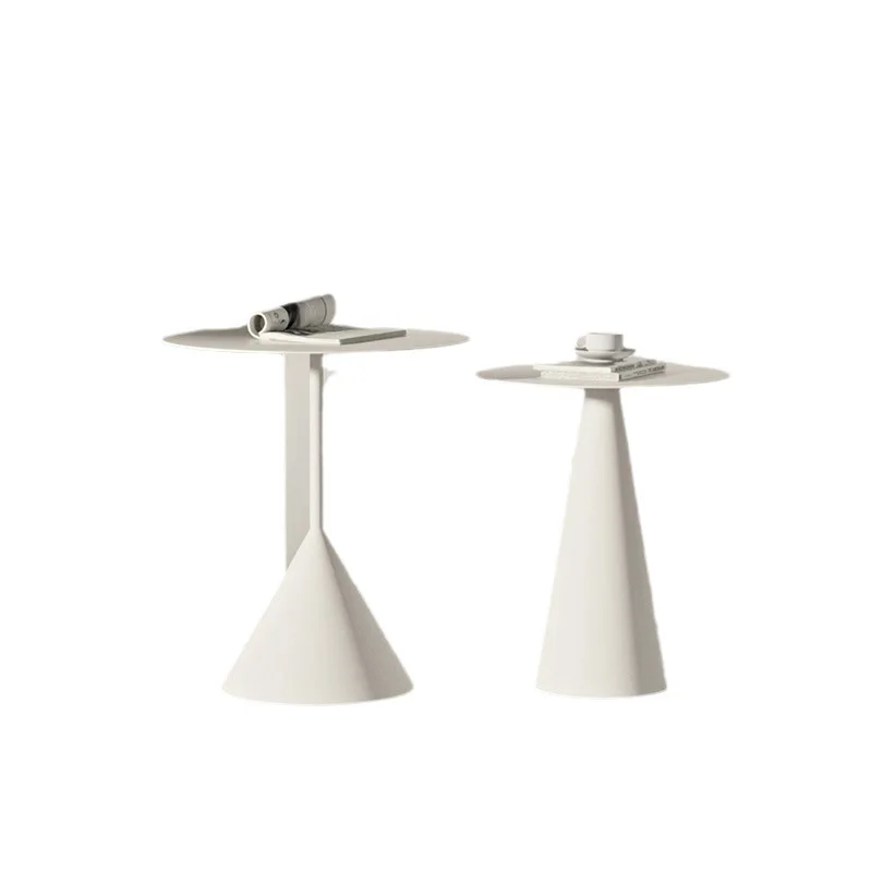 Nordic small apartment coffee table combination living room minimalist sofa corner table designer round table modern simplicity
Nordic small apartment coffee table combination living room minimalist sofa corner table designer round table modern simplicity