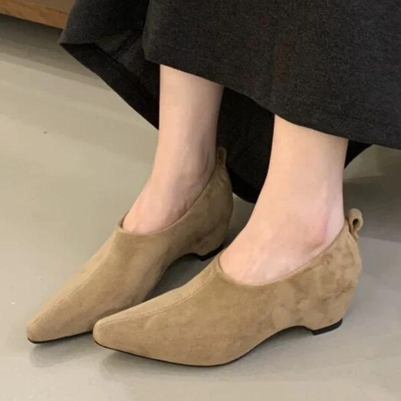 Pointed Toe Women's Heeled Shoes Elegant Fashion Woman Shoes 2025 Autumn New Low Heels Shoes Luxury Dress Party Mujer Zapatos
Pointed Toe Women's Heeled Shoes Elegant Fashion Woman Shoes 2025 Autumn New Low Heels Shoes Luxury Dress Party Mujer Zapatos