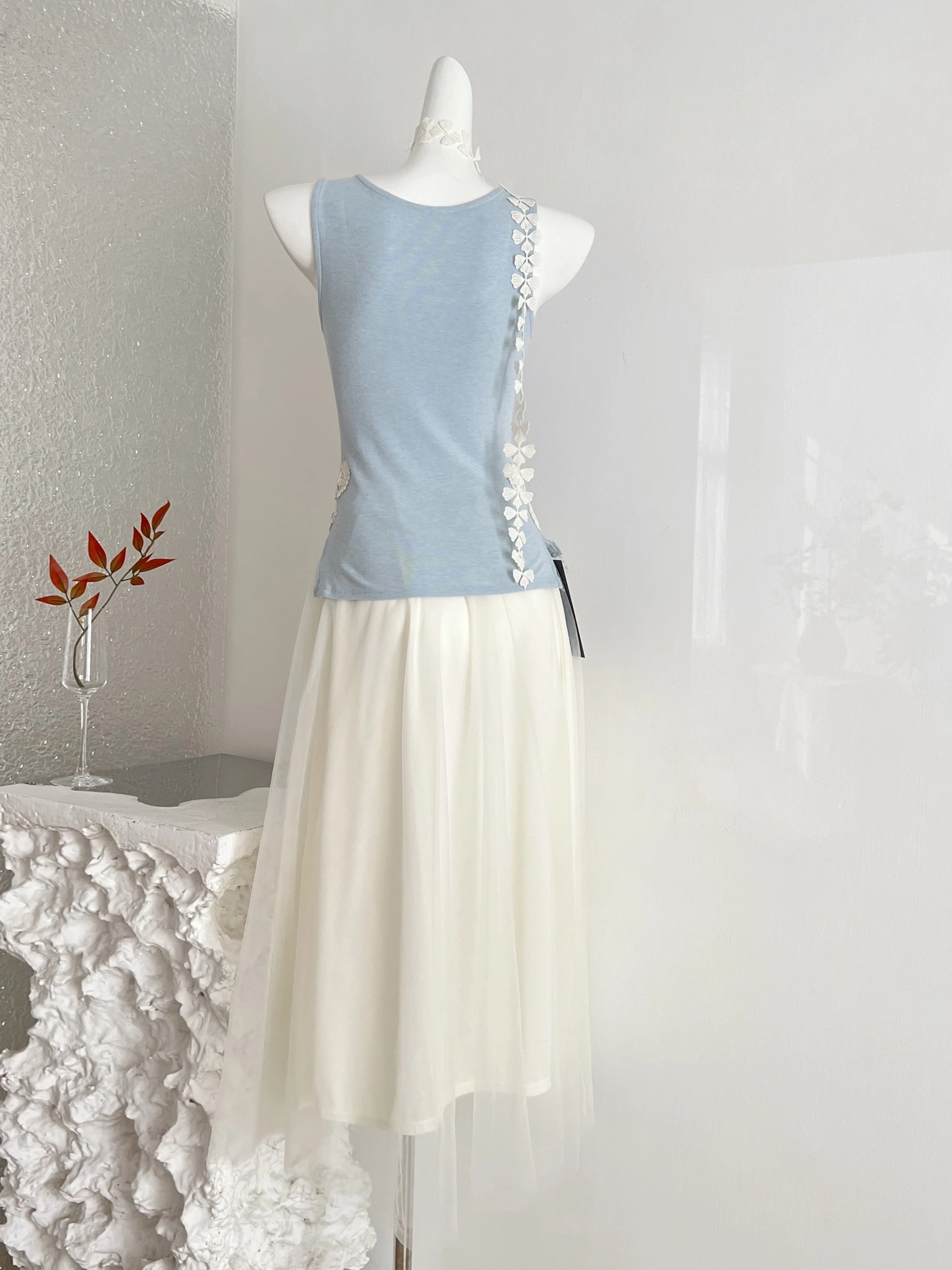 Lace Splice Mesh Halter Vest And Skirt Two-Piece Set Women's Fashion Summer Outfit Gentle Wind Style No-Sleeve Top
Lace Splice Mesh Halter Vest And Skirt Two-Piece Set Women's Fashion Summer Outfit Gentle Wind Style No-Sleeve Top