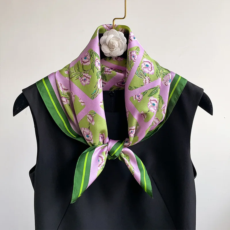 Hangzhou Silk 100% Mulberry Silk 70cm Purple Fragmented Flower Small Square Scarf Paired with Shirt Thin Scarf
Hangzhou Silk 100% Mulberry Silk 70cm Purple Fragmented Flower Small Square Scarf Paired with Shirt Thin Scarf