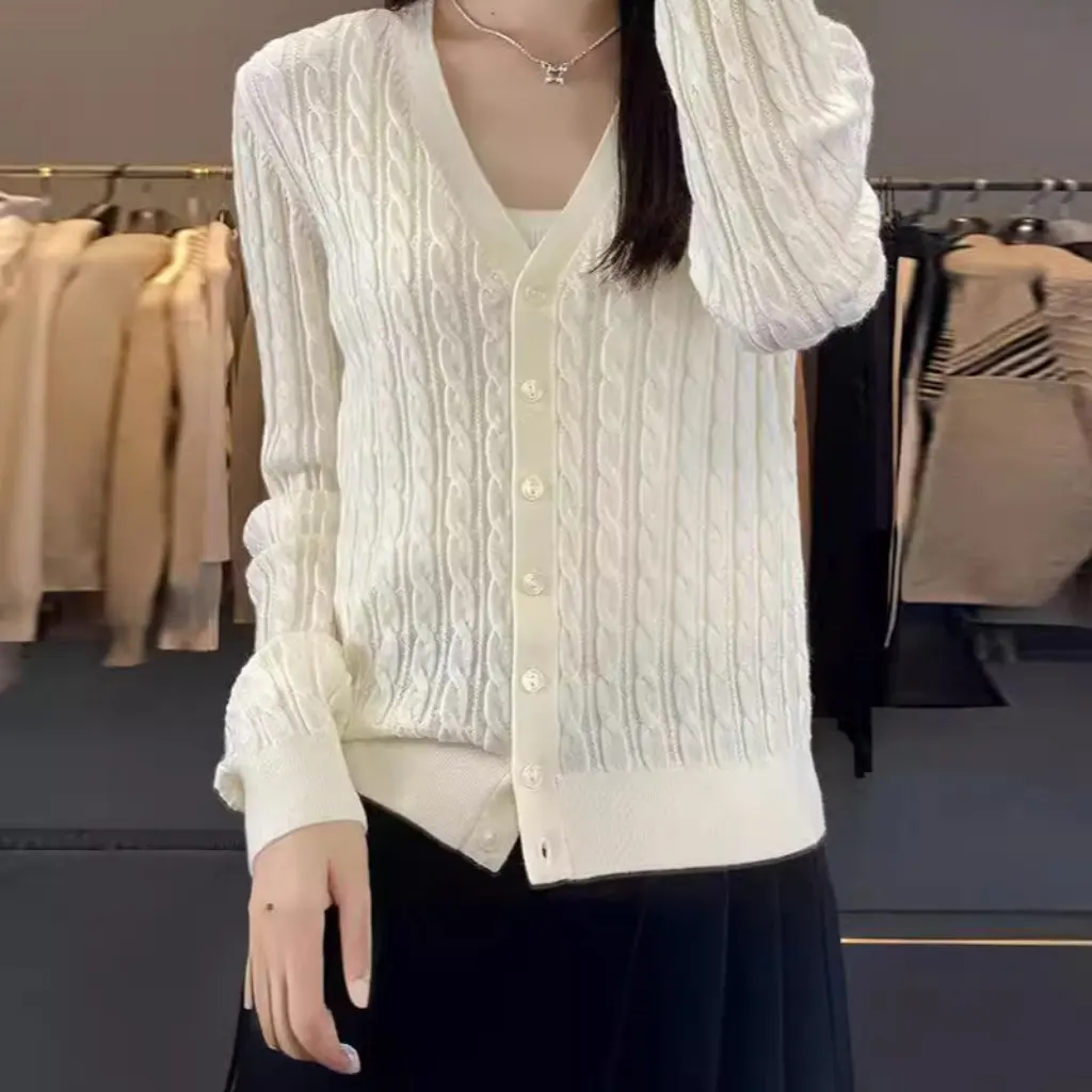 Женский кардиган в корейском стиле, весенне-осеннее короткое пальто, топ с цветочным принтом во французском стиле ретро, 24, новый текстиль, тонкая верхняя одежда
Женский кардиган в корейском стиле, весенне-осеннее короткое пальто, топ с цветочным принтом во французском стиле ретро, 24, новый текстиль, тонкая верхняя одежда