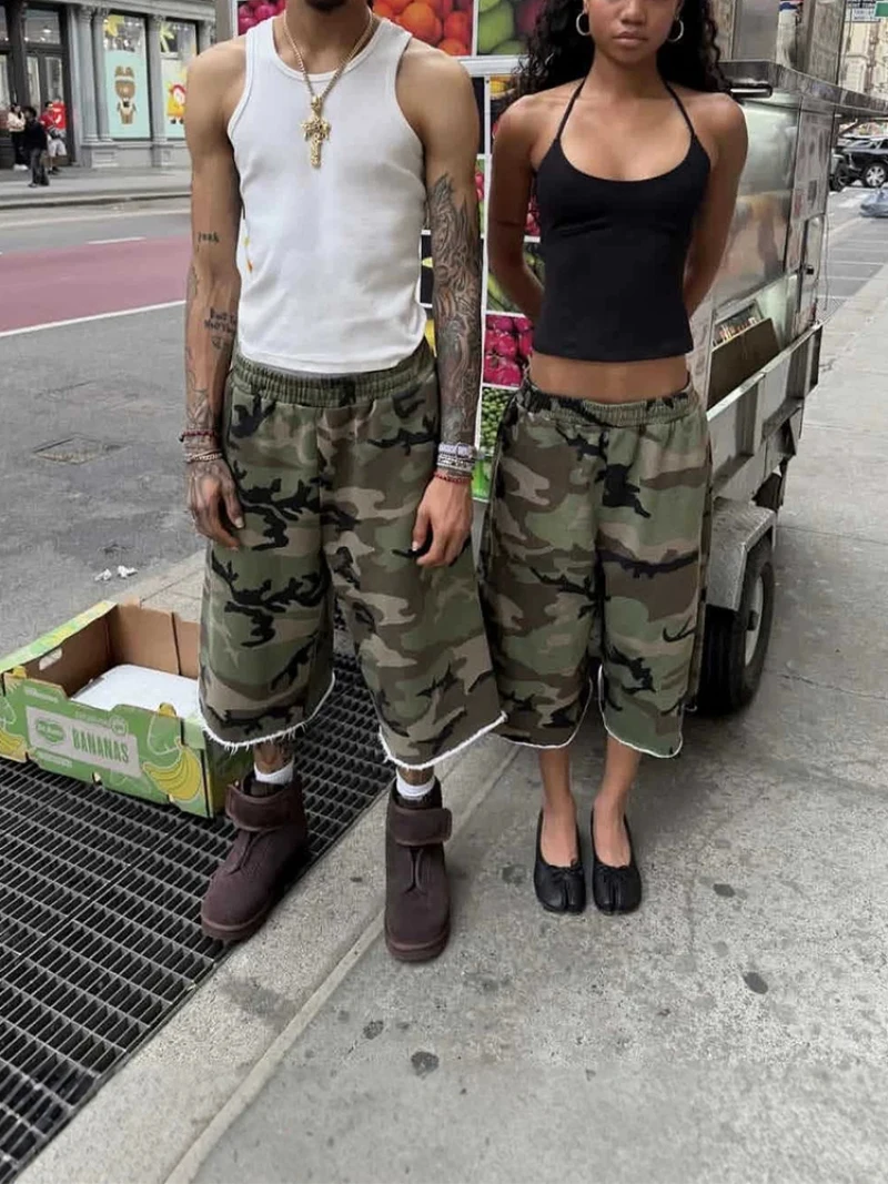 American street fashion new ins style camouflage retro loose straight shorts unisex 2026 spring and summer trend cropped pants
American street fashion new ins style camouflage retro loose straight shorts unisex 2026 spring and summer trend cropped pants