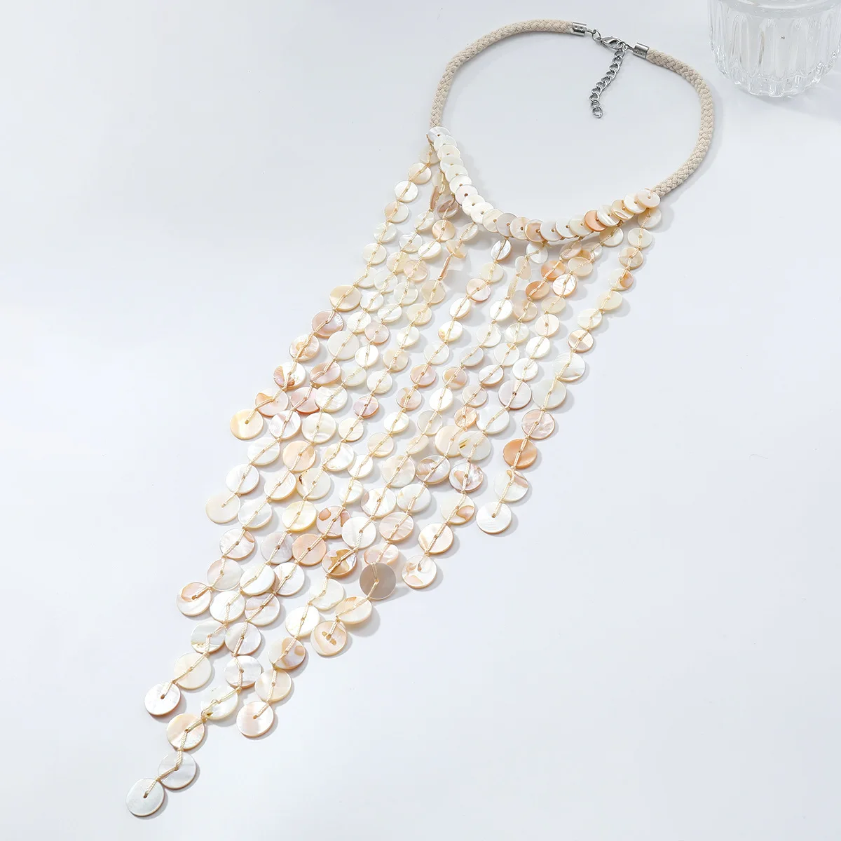 Многослойное ожерелье в стиле пляжного отдыха, плетеные вручную ракушки с кисточками, простой и модный аксессуар для женщин, подарок на вечеринку
Многослойное ожерелье в стиле пляжного отдыха, плетеные вручную ракушки с кисточками, простой и модный аксессуар для женщин, подарок на вечеринку