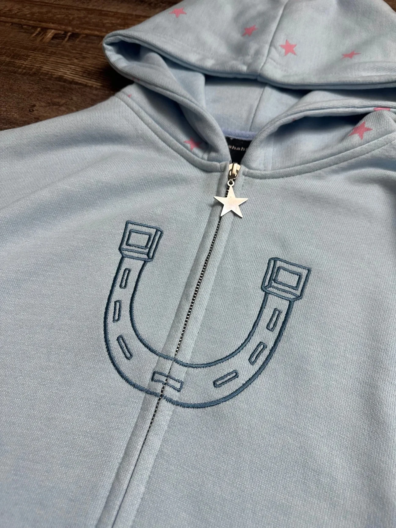 Y2k American Men's And Women's FashionZipper Hoodie Light Blue Star Teeth Print Oversized Embroidery Couple Sweatshirt Top
Y2k American Men's And Women's FashionZipper Hoodie Light Blue Star Teeth Print Oversized Embroidery Couple Sweatshirt Top