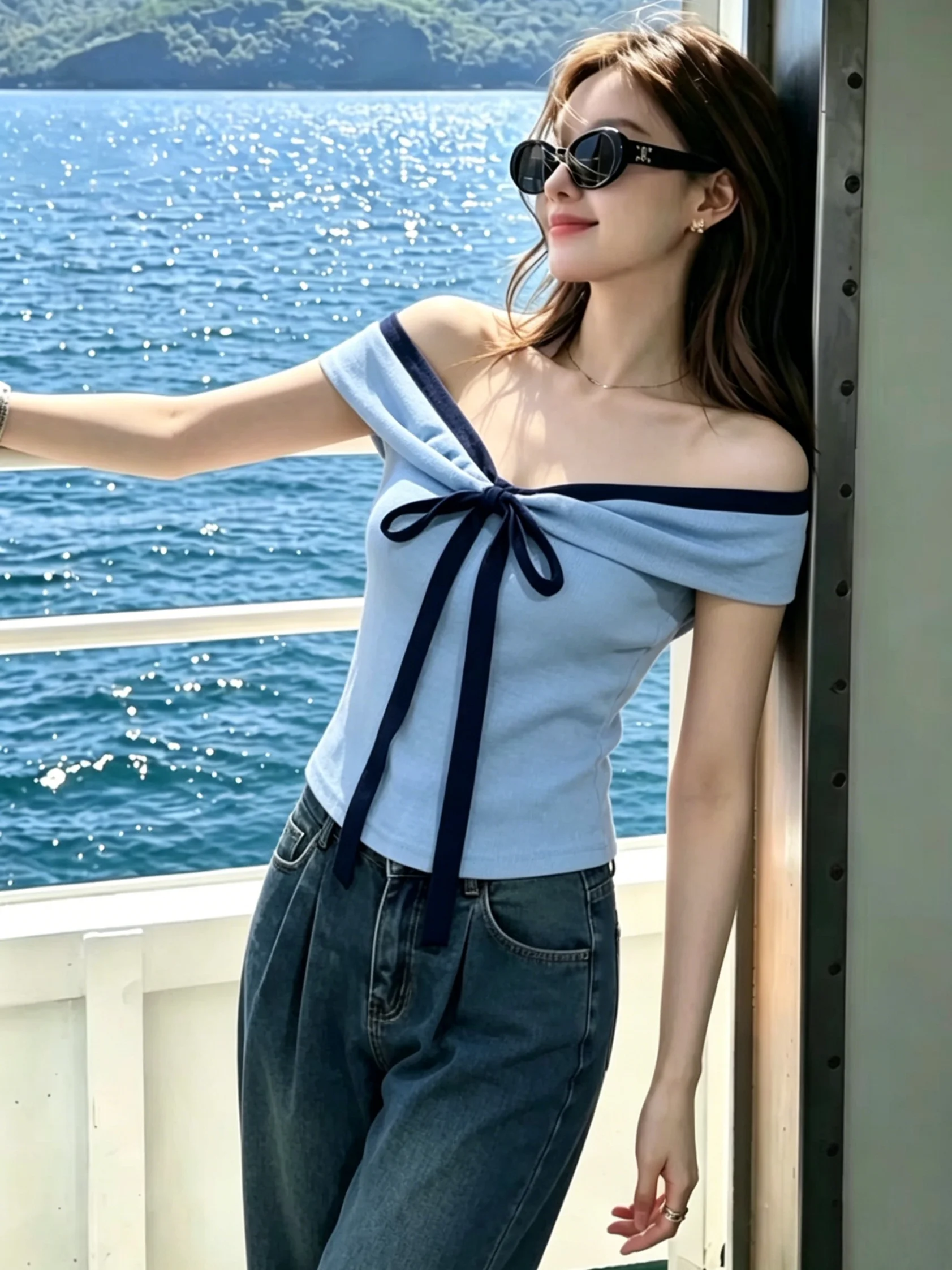 Blue Off-Shoulder T-Shirt Women's Slim Fit High-End Feelings Self-Kept Style Knot Neck Design Summer New Arrival Gentle Slimm...
Blue Off-Shoulder T-Shirt Women's Slim Fit High-End Feelings Self-Kept Style Knot Neck Design Summer New Arrival Gentle Slimm...