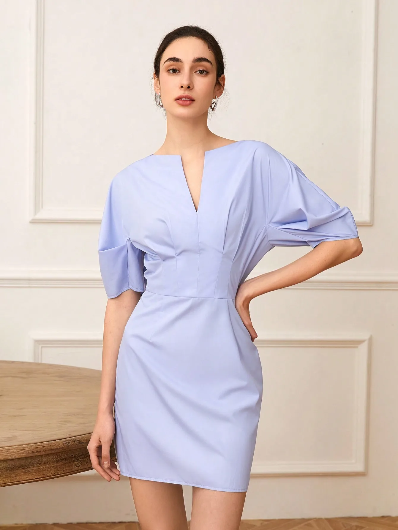 AEL Summer solid color temperament slim fit office commuting V-neck shirt dress for women
AEL Summer solid color temperament slim fit office commuting V-neck shirt dress for women