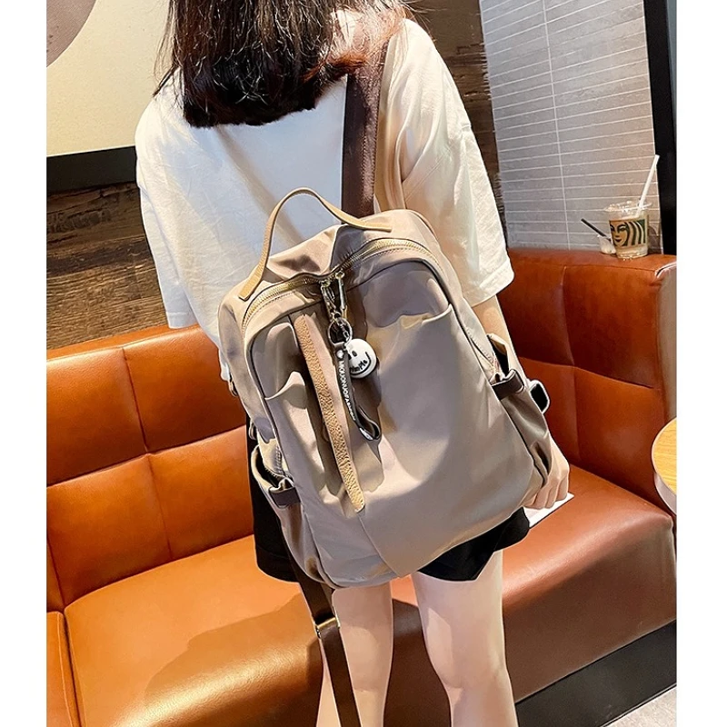 Women's backpack light 2025 new Oxford waterproof School backpack fashionable large-capacity travel schoolbag bolsa feminina
Women's backpack light 2025 new Oxford waterproof School backpack fashionable large-capacity travel schoolbag bolsa feminina