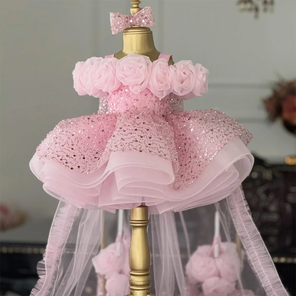 Glitter Baby Girl Derss Pink Spaghetti Strap Off Shoulder Mini Flower Girl Dresses with Train Short
Glitter Baby Girl Derss Pink Spaghetti Strap Off Shoulder Mini Flower Girl Dresses with Train Short