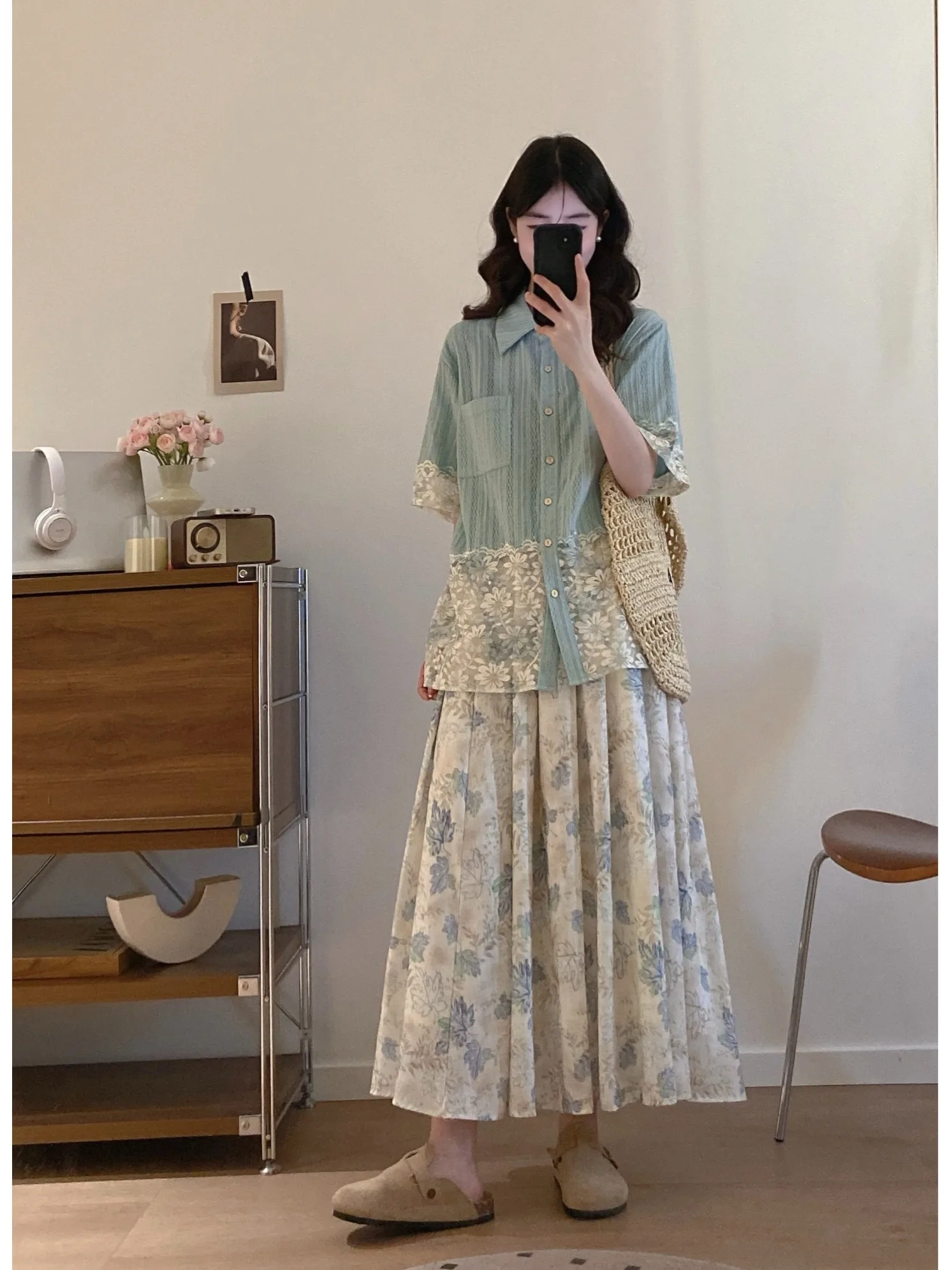 plus Size Lazy Style Lace Short Sleeve Patchwork Summer New Design Floral Print Half-length Skirt And Shirt Two-piece Set for...
plus Size Lazy Style Lace Short Sleeve Patchwork Summer New Design Floral Print Half-length Skirt And Shirt Two-piece Set for...