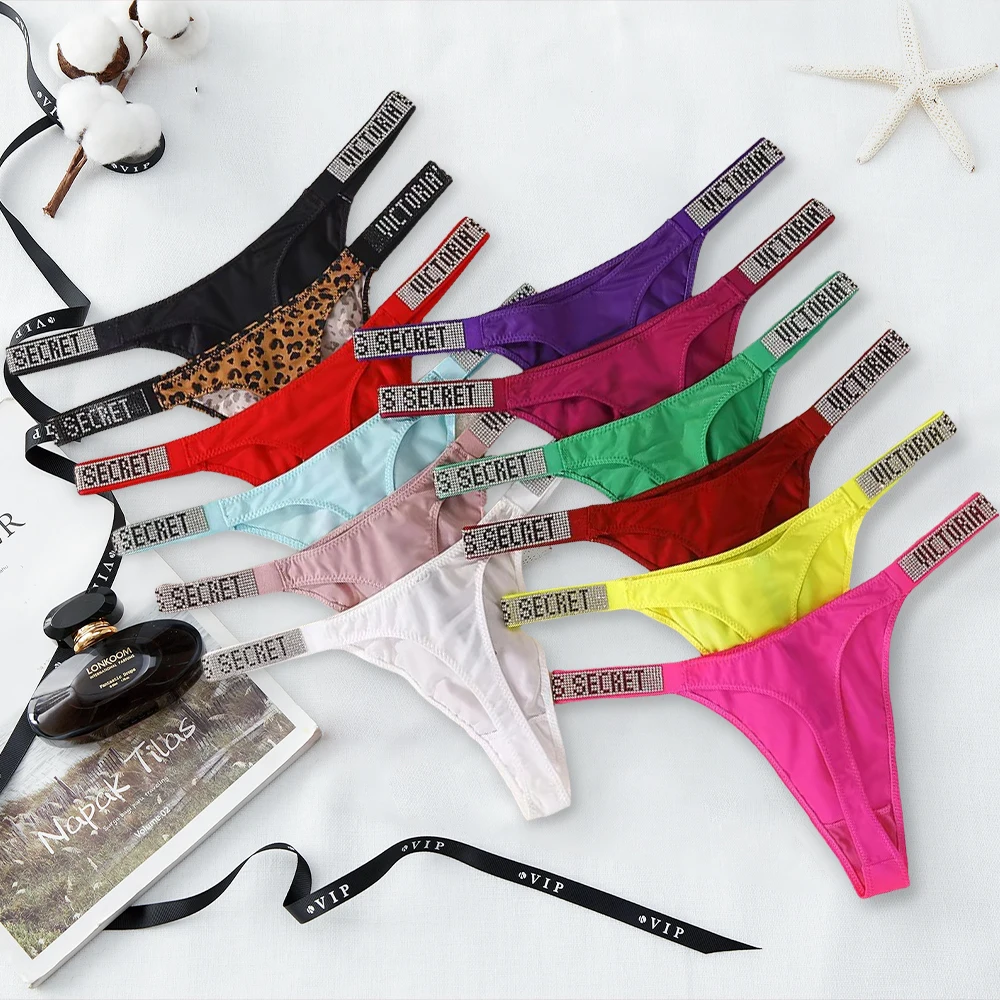 Трусики Victoria's Secret, 3 шт., бесшовные кружевные стринги, женские удобные дышащие трусики с высокой талией, женское нижнее белье, сексуальное женское белье
Трусики Victoria's Secret, 3 шт., бесшовные кружевные стринги, женские удобные дышащие трусики с высокой талией, женское нижнее белье, сексуальное женское белье