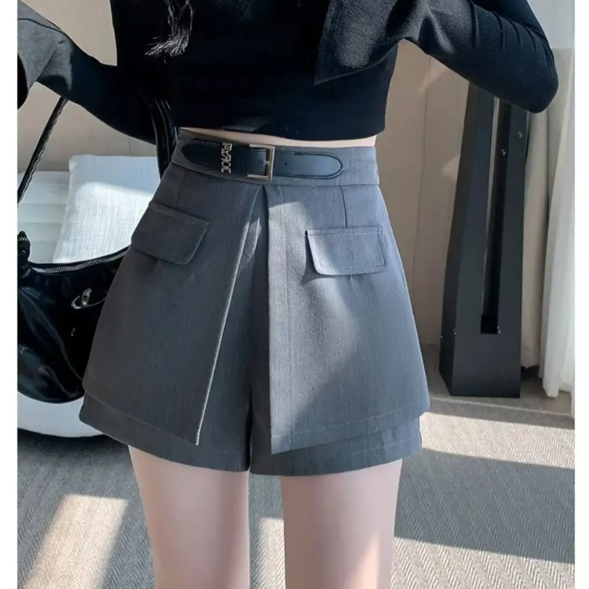 Summer Women's High Waist Cargo Shorts 2026 New Woman Femme Hot Pants Ladies Black Shorts Girls Korean Style A-line Skort
Summer Women's High Waist Cargo Shorts 2026 New Woman Femme Hot Pants Ladies Black Shorts Girls Korean Style A-line Skort