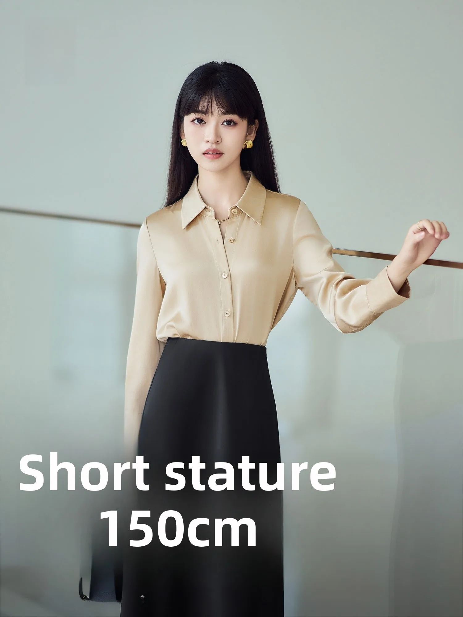 Elegant Long Sleeve Silk Shirt Women's Fashion Black Label Hong Kong Style Retro Top Comfortable Straight Cut Korean Version
Elegant Long Sleeve Silk Shirt Women's Fashion Black Label Hong Kong Style Retro Top Comfortable Straight Cut Korean Version