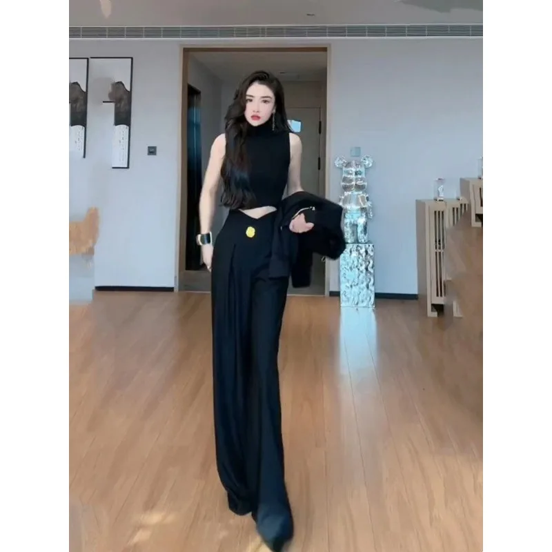 European Style Temperament Sense of Advanced Wide Leg Pants Spring New High Waist Droop Big Gold Button Slim Straight Pants
European Style Temperament Sense of Advanced Wide Leg Pants Spring New High Waist Droop Big Gold Button Slim Straight Pants