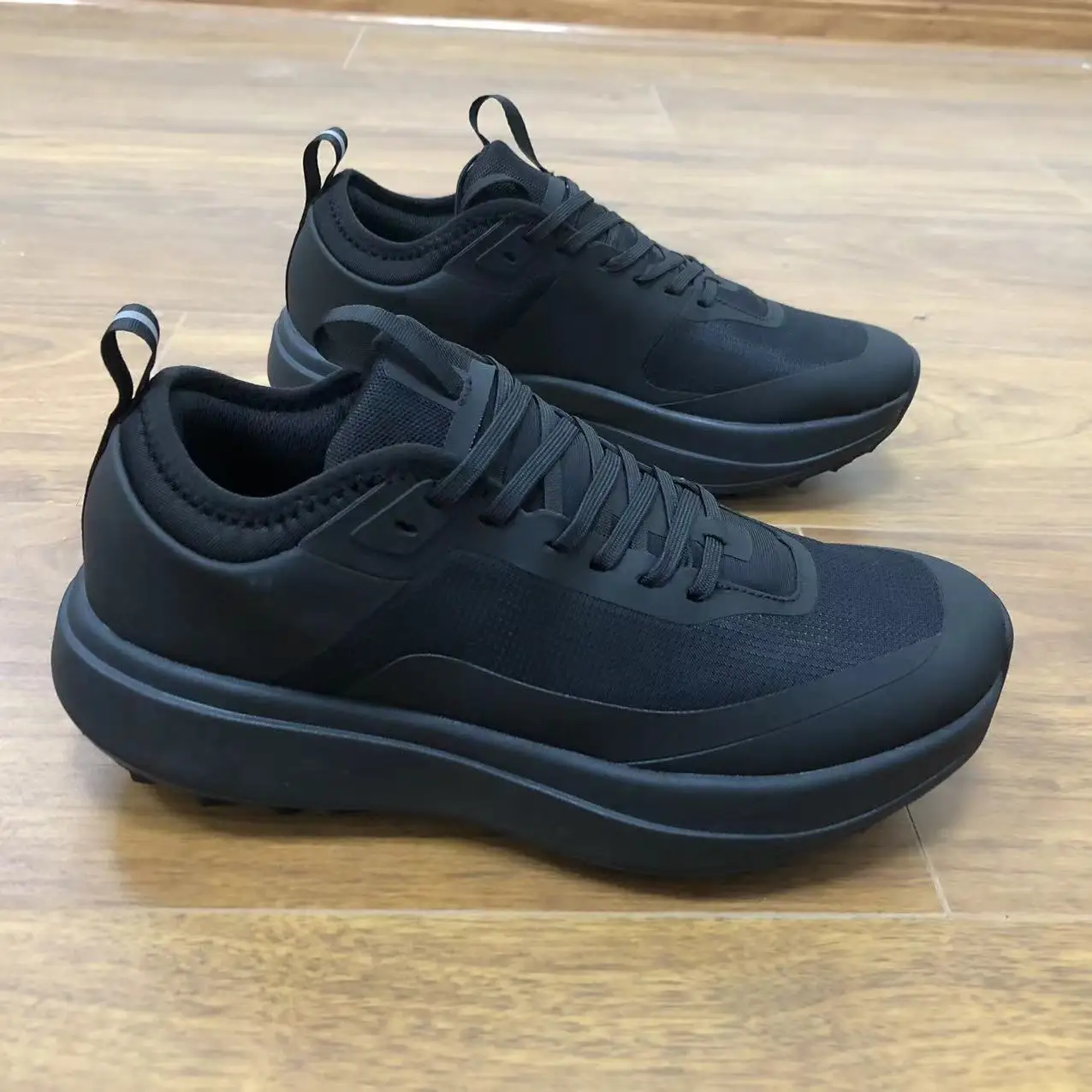 2025 Men's Shoes Outdoor Sports Anti-Slip Running Shoes Couple Walking Shoes Breathable Tennis Shoes
2025 Men's Shoes Outdoor Sports Anti-Slip Running Shoes Couple Walking Shoes Breathable Tennis Shoes