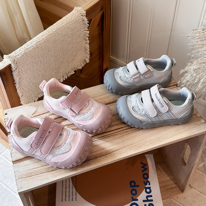 Girls Boys Casual Sports Shoes Soft Sole Non-Slip Kids Mesh Sneakers Hook Loop Outdoor Walking Shoes for Children Kids Sandals
Girls Boys Casual Sports Shoes Soft Sole Non-Slip Kids Mesh Sneakers Hook Loop Outdoor Walking Shoes for Children Kids Sandals