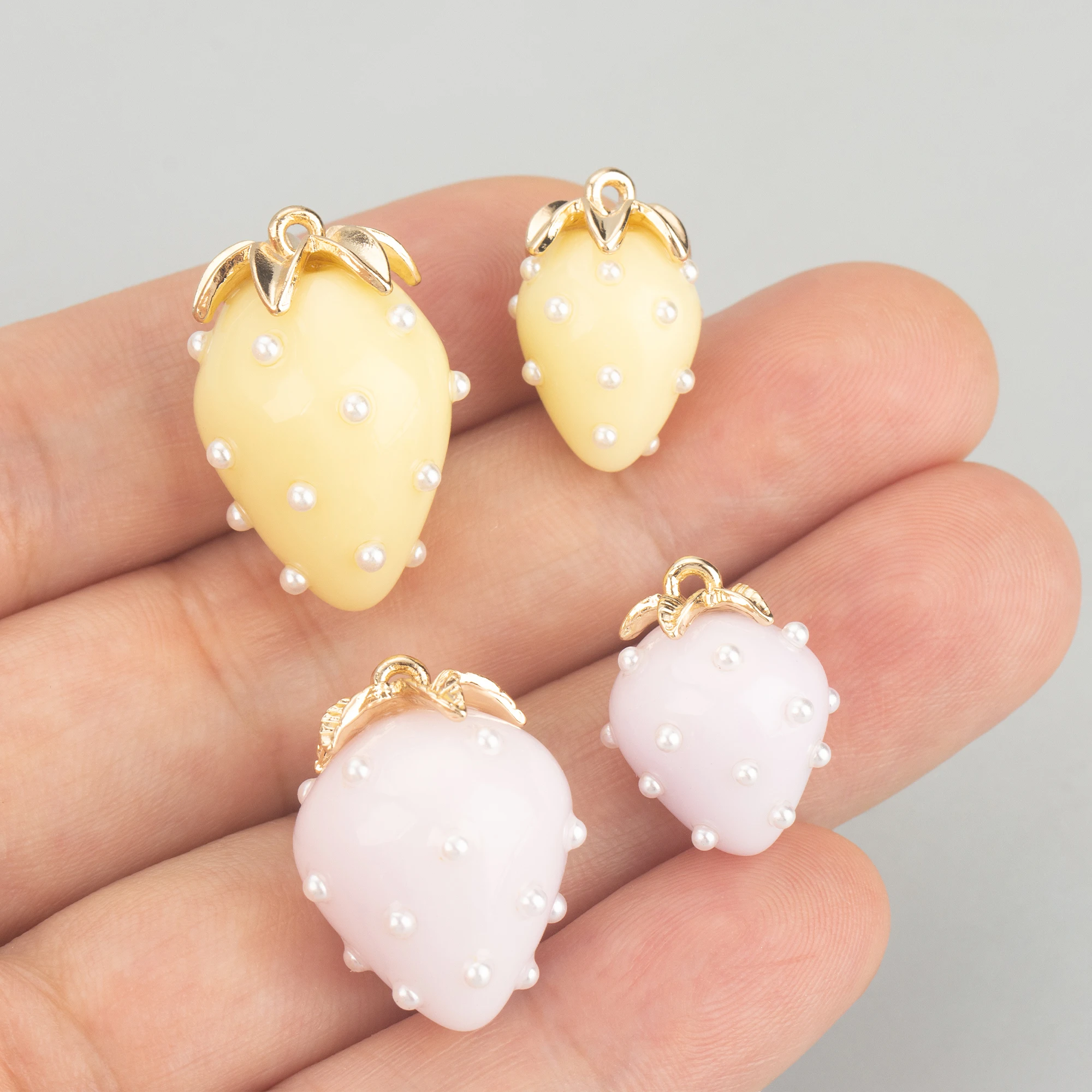 GUFEATHER, 10 шт./лот, MH37, высококачественная медная крышка, подвески в форме клубники из смолы, подвески «сделай сам», ювелирные изделия, аксессуары
GUFEATHER, 10 шт./лот, MH37, высококачественная медная крышка, подвески в форме клубники из смолы, подвески «сделай сам», ювелирные изделия, аксессуары