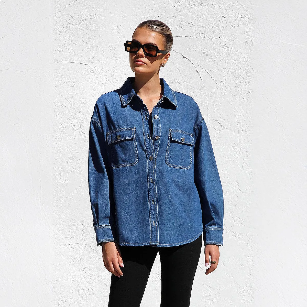 Denim Shirt Women Casual Loose Blouse Tops Double Pockets Spring Summer Oversized Shirts
Denim Shirt Women Casual Loose Blouse Tops Double Pockets Spring Summer Oversized Shirts