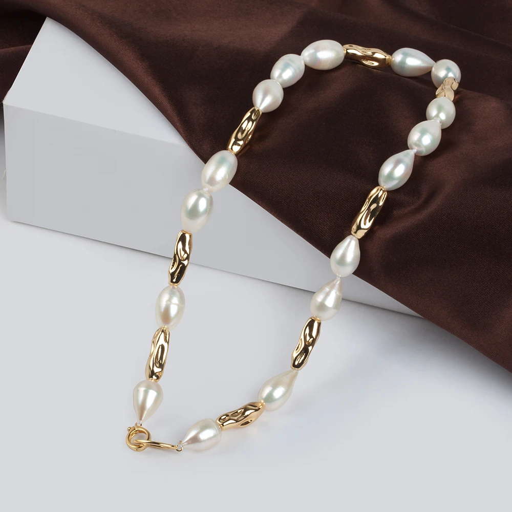 Dainty Rice Pearl Necklace - Natural Freshwater Pearls, Delicate 9-10mm, 17" Plated Accessories PN018
Dainty Rice Pearl Necklace - Natural Freshwater Pearls, Delicate 9-10mm, 17" Plated Accessories PN018