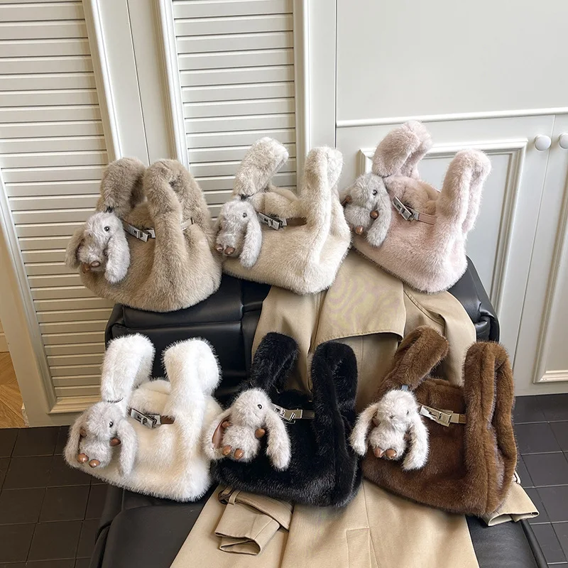 Зимняя пушистая сумка с верхней ручкой, женская модная корейская сумка через плечо с ведром, повседневные и универсальные сумки для девочек-подростков
Зимняя пушистая сумка с верхней ручкой, женская модная корейская сумка через плечо с ведром, повседневные и универсальные сумки для девочек-подростков