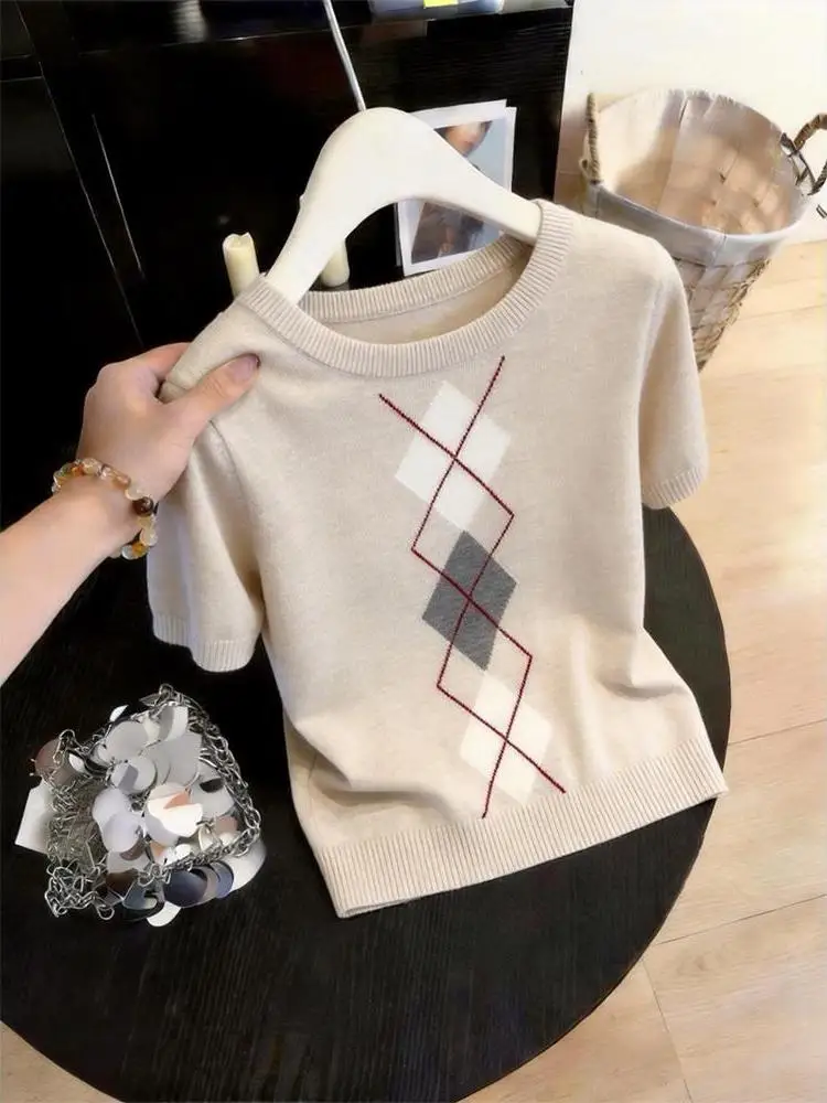 Slimming Loose Short Sleeve round Neck T-Shirt Women's Summer Fashion Age-Defying Diamond Pattern Embroidery Korean Style Top
Slimming Loose Short Sleeve round Neck T-Shirt Women's Summer Fashion Age-Defying Diamond Pattern Embroidery Korean Style Top