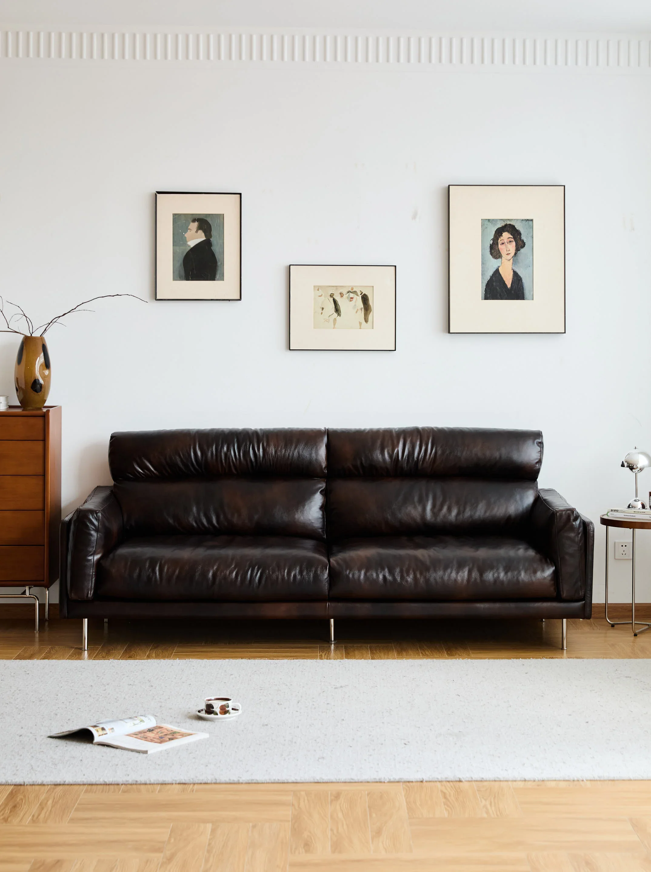 -New Design Home Furniture Set Vintage Leather Couch Italian Style Sofa for Living Room
-New Design Home Furniture Set Vintage Leather Couch Italian Style Sofa for Living Room