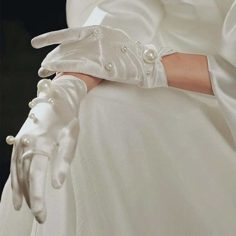 Vintage White Gloves Elegant Pearl Detail Simple Bride Wedding Dress Photo Accessory Main Category
Vintage White Gloves Elegant Pearl Detail Simple Bride Wedding Dress Photo Accessory Main Category