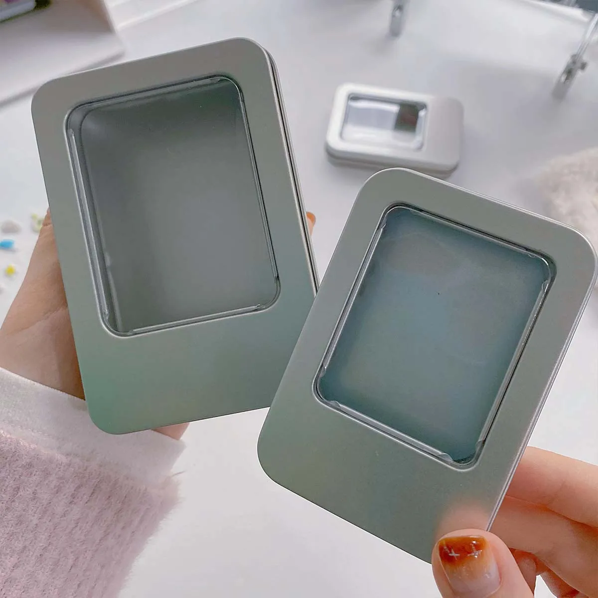 Card Holder Silver Frosted Idol Kpop Albumes Photo Storage Photocards Small Card Collection Organizer Box Case Container
Card Holder Silver Frosted Idol Kpop Albumes Photo Storage Photocards Small Card Collection Organizer Box Case Container