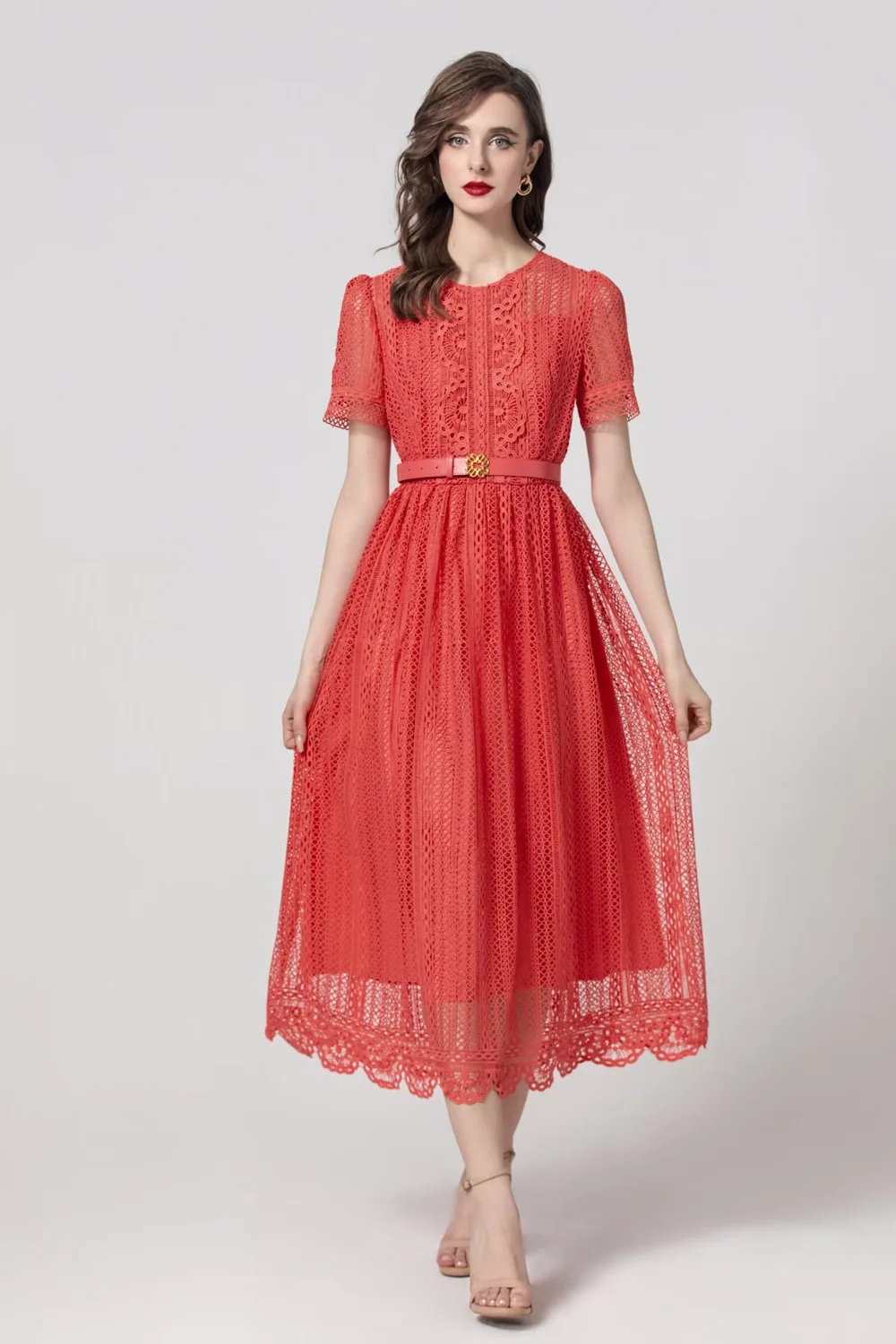 Fashion Designer Summer Women's Dress Temperament Solid Color Floral Embroidery Hollow Out Sashes Medium Length Dresses
Fashion Designer Summer Women's Dress Temperament Solid Color Floral Embroidery Hollow Out Sashes Medium Length Dresses