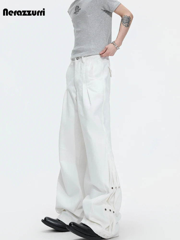 Nerazzurri Spring Autumn Long White Pleated Straight Pants for Men High Waist Rivet Cool Chic Luxury Designer Menswear Clothing
Nerazzurri Spring Autumn Long White Pleated Straight Pants for Men High Waist Rivet Cool Chic Luxury Designer Menswear Clothing