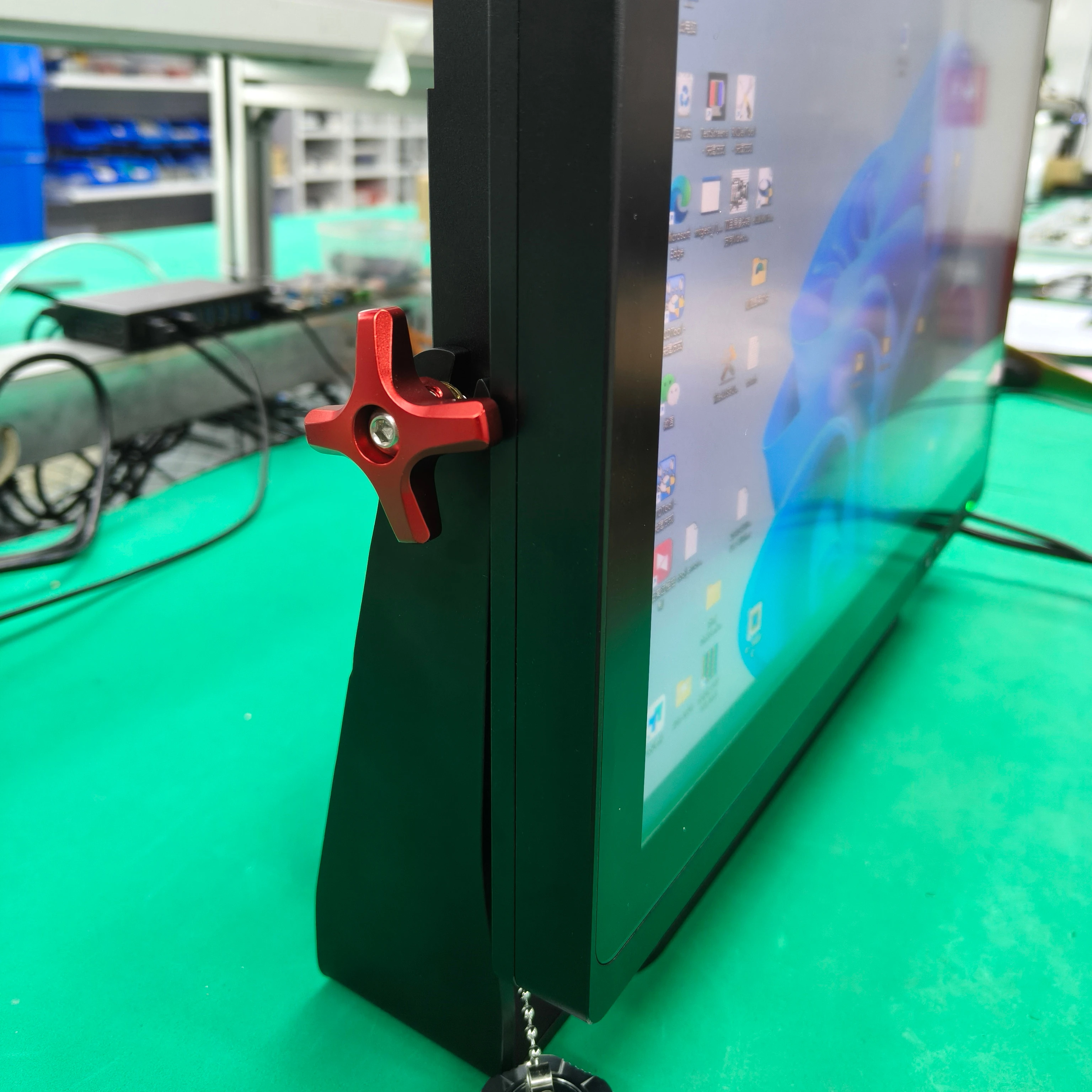 SST New 15.6-inch 2K IP65 Marine with USB Bracket 1000 Nit Outdoor Display 1920x1080 Anti-Glare Screen
SST New 15.6-inch 2K IP65 Marine with USB Bracket 1000 Nit Outdoor Display 1920x1080 Anti-Glare Screen