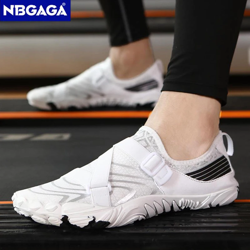 Lightweight Comfortable Couple Fitness Shoes Indoor Running Sneakers Breathable Gym Training Sport Shoes for Men&Women
Lightweight Comfortable Couple Fitness Shoes Indoor Running Sneakers Breathable Gym Training Sport Shoes for Men&Women