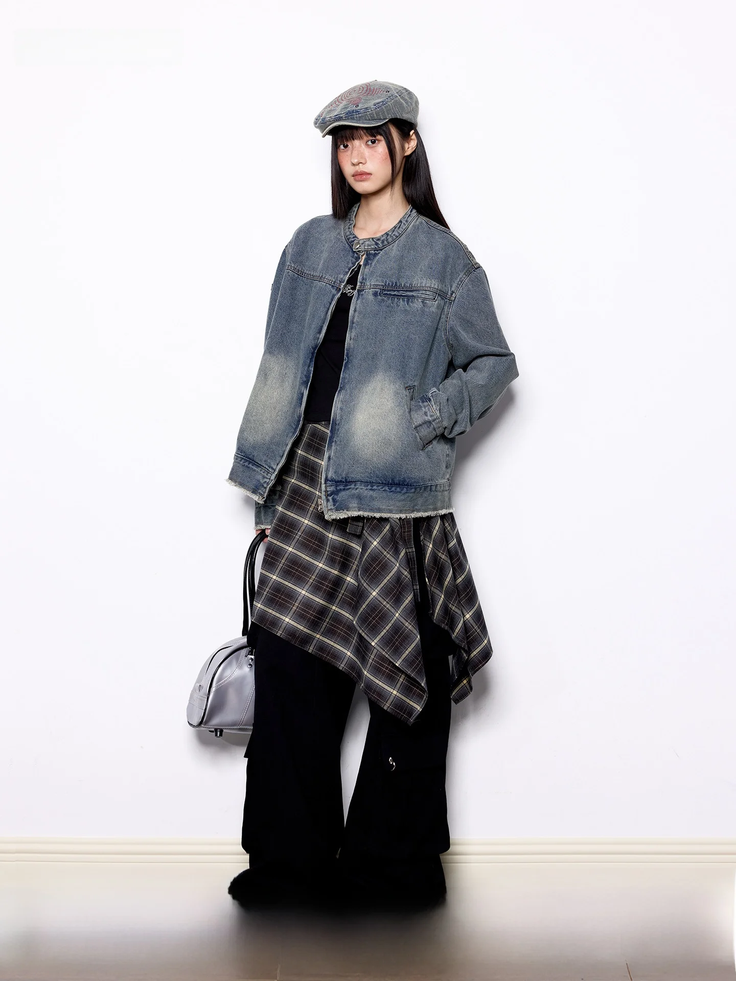 EZEK женская повседневная джинсовая куртка с талией, винтажная американская свободная посадка, длинный воротник-стойка, дышащая застежка-молния
EZEK женская повседневная джинсовая куртка с талией, винтажная американская свободная посадка, длинный воротник-стойка, дышащая застежка-молния