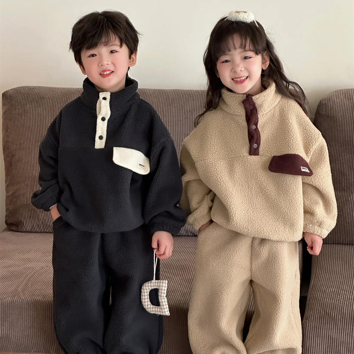 Girls Set 2024 Winter New Childrens Wear Korean Style Baby Girls Fleece Thick Warm Hoodie Pants Two-piece Casual Simple Daily
Girls Set 2024 Winter New Childrens Wear Korean Style Baby Girls Fleece Thick Warm Hoodie Pants Two-piece Casual Simple Daily