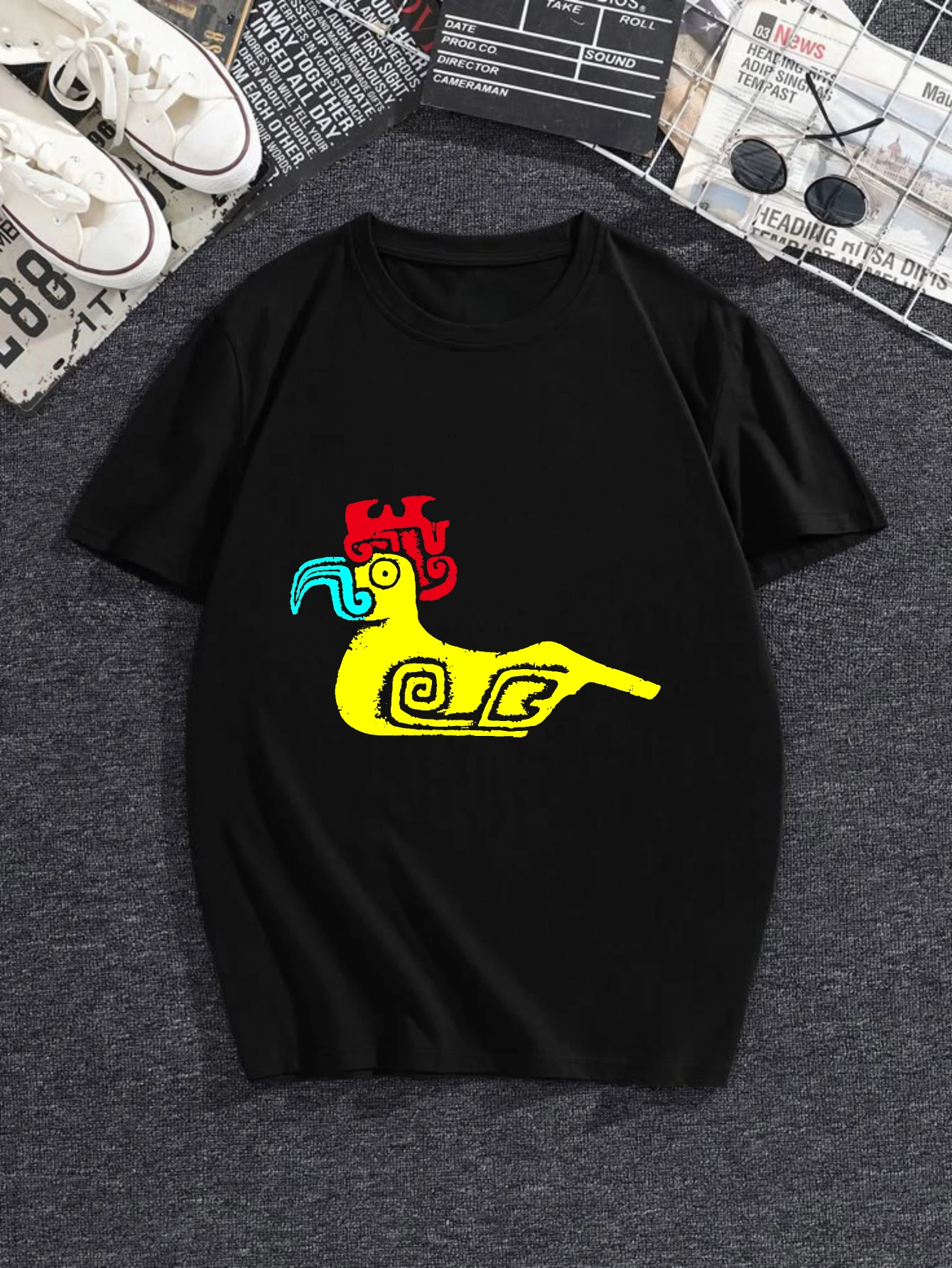 Женские футболки с графическим рисунком в китайском стиле, футболки для бега в стиле аниме, повседневная футболка из 100% хлопка с красочным абстрактным дизайном птицы, футболка с принтом 
Женские футболки с графическим рисунком в китайском стиле, футболки для бега в стиле аниме, повседневная футболка из 100% хлопка с красочным абстрактным дизайном птицы, футболка с принтом