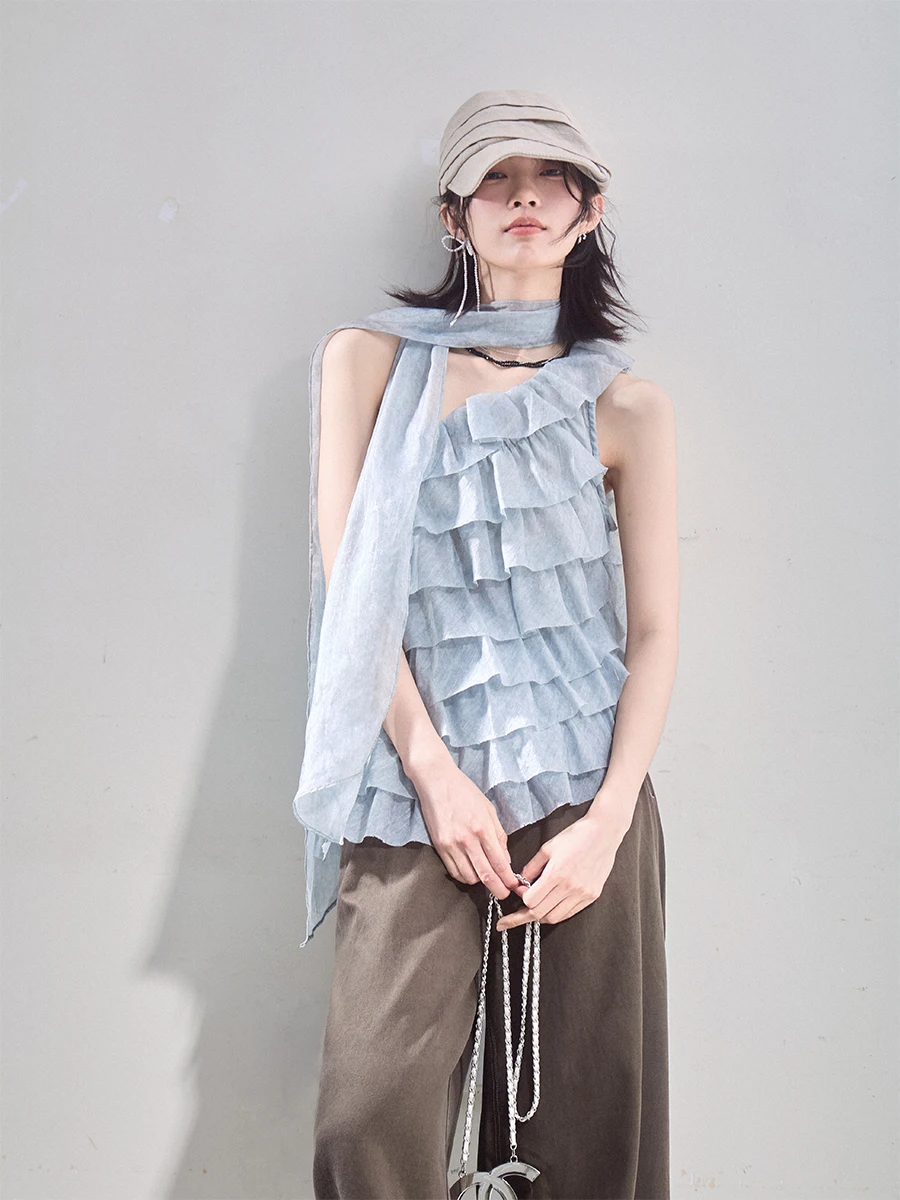 Liparpa Mist Blue Asymmetrical Layered Hem Shirt Sleeveless Neckline Vest Crinkle Georgette Women's Fashion Spring 2026
Liparpa Mist Blue Asymmetrical Layered Hem Shirt Sleeveless Neckline Vest Crinkle Georgette Women's Fashion Spring 2026