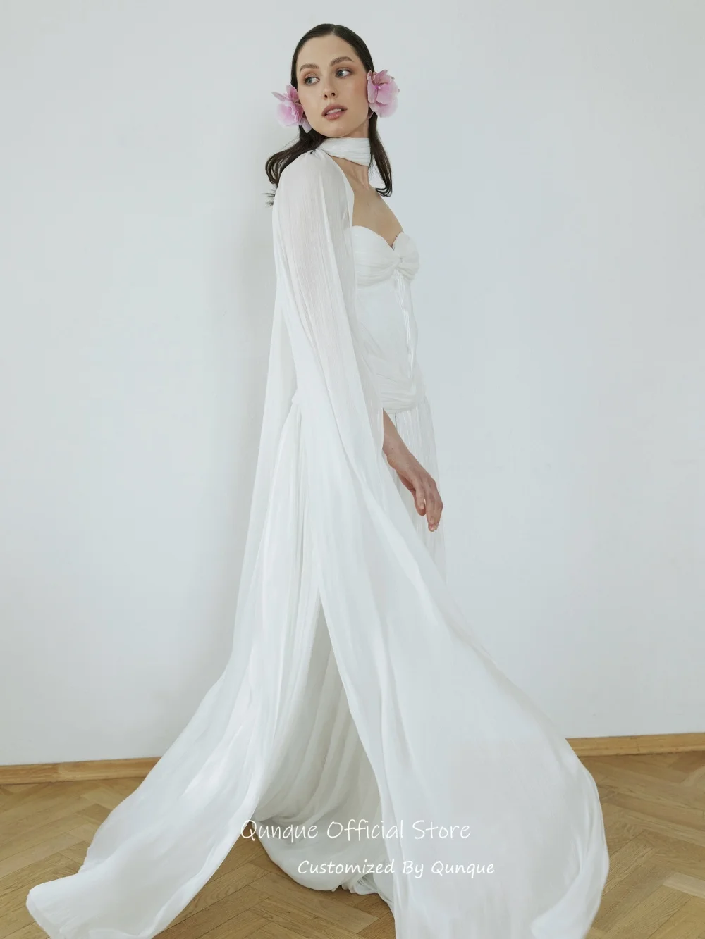 Qunque Chiffon Cape Bridal Wedding Dress Sweetheart Ruched Evening Dresses Flowy Minimalist Vestido De Novia Boda Customized
Qunque Chiffon Cape Bridal Wedding Dress Sweetheart Ruched Evening Dresses Flowy Minimalist Vestido De Novia Boda Customized