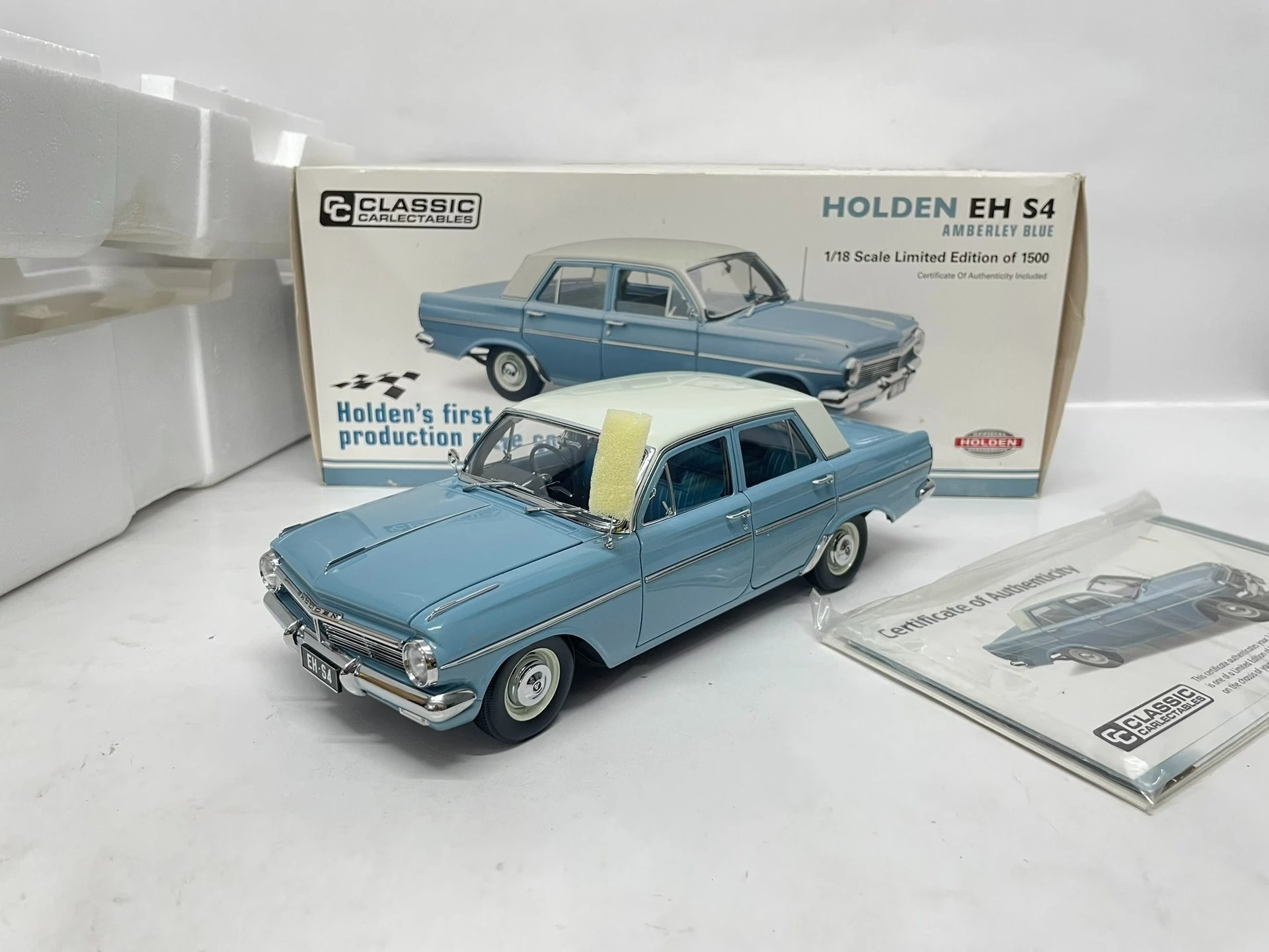 Classic 1:18 HOLDEN EH S4 Blue Simulation Limited Edition All Open Alloy Metal Static Car Model Toy Gift
Classic 1:18 HOLDEN EH S4 Blue Simulation Limited Edition All Open Alloy Metal Static Car Model Toy Gift