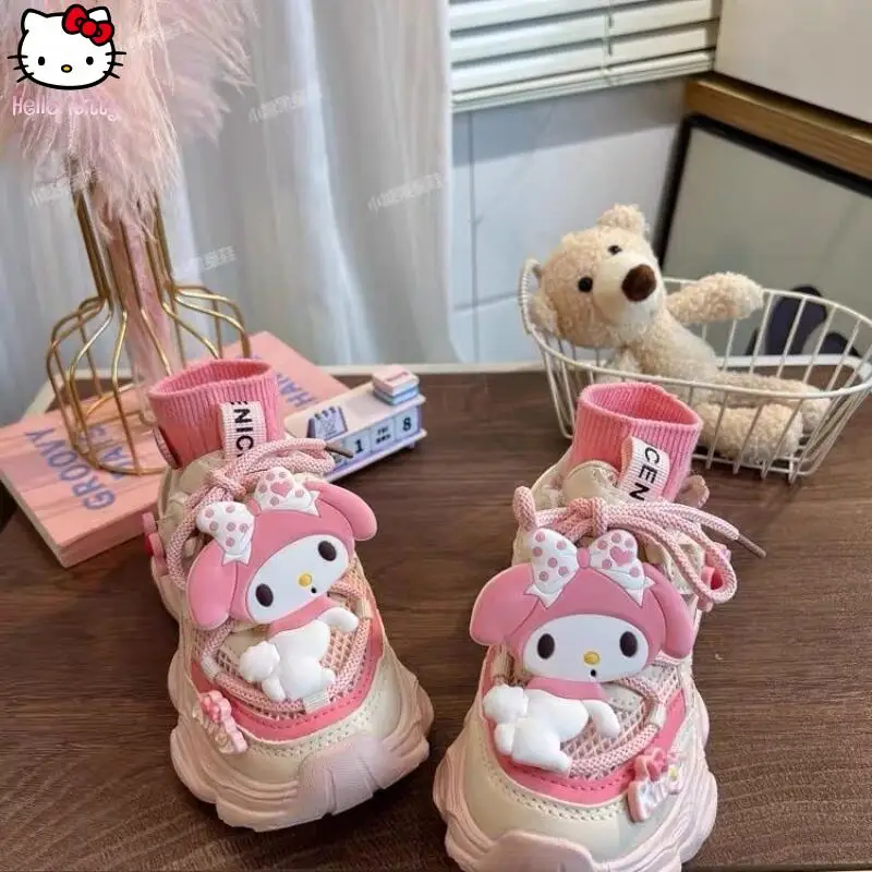 Sanrio Melody, детская повседневная обувь, осенние новые удобные туфли для девочек Kawaii с героями мультфильмов, дышащие модные кроссовки для бега, кроссовки
Sanrio Melody, детская повседневная обувь, осенние новые удобные туфли для девочек Kawaii с героями мультфильмов, дышащие модные кроссовки для бега, кроссовки