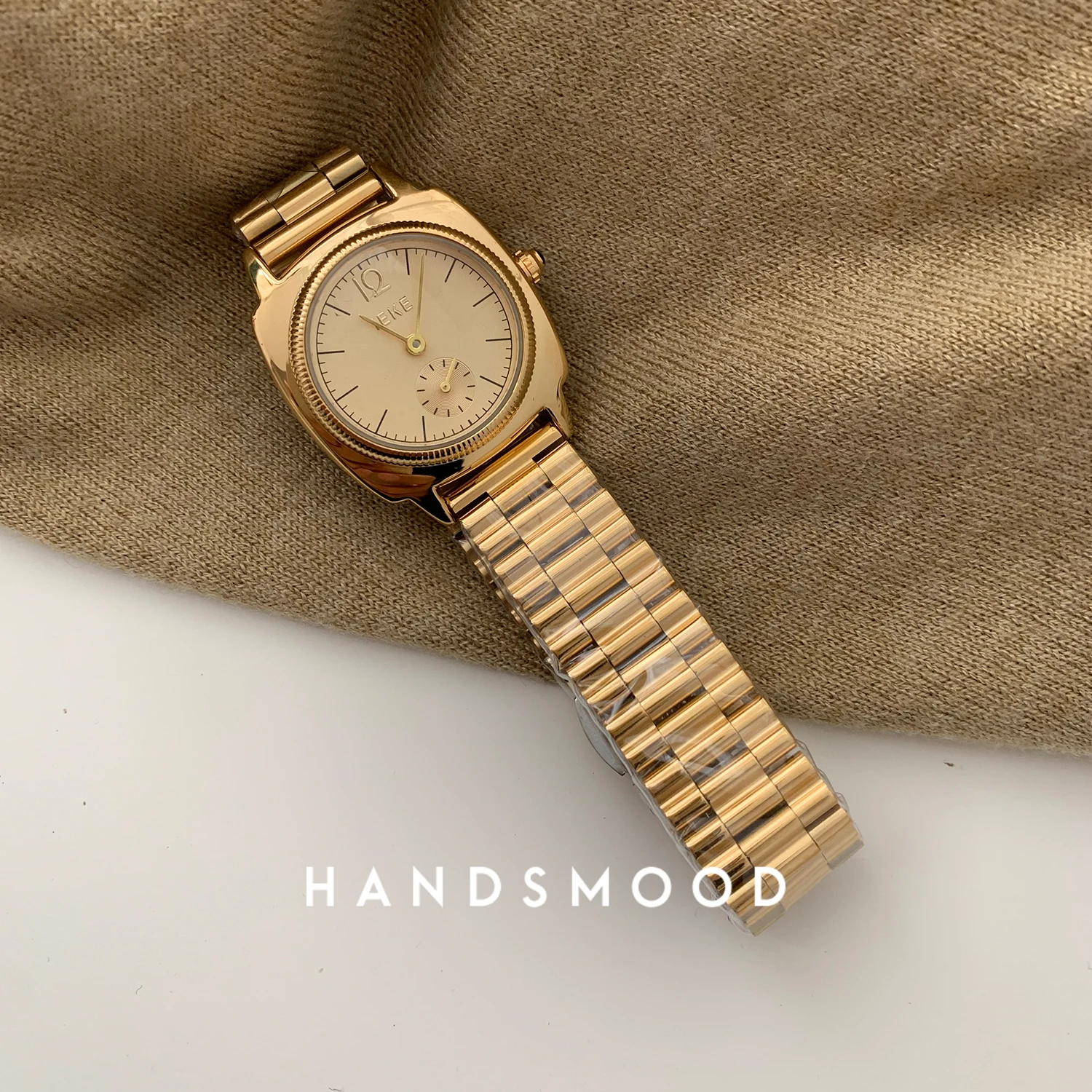 Модные женские часы из натуральной кожи с легким роскошным темпераментом, классическим повседневным стилем и атмосферным сапфировым синим часами
Модные женские часы из натуральной кожи с легким роскошным темпераментом, классическим повседневным стилем и атмосферным сапфировым синим часами