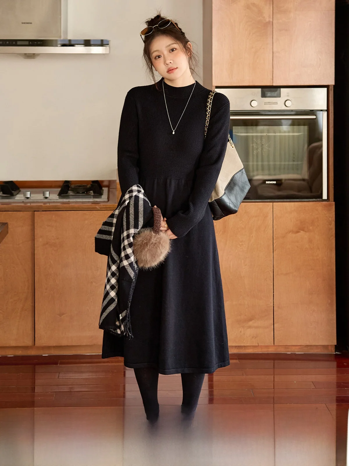 Skin-friendly Knitted A-line Dress Double Collar Style Slimming plus Size Winter Long Sleeve Maxi Dress for Women
Skin-friendly Knitted A-line Dress Double Collar Style Slimming plus Size Winter Long Sleeve Maxi Dress for Women