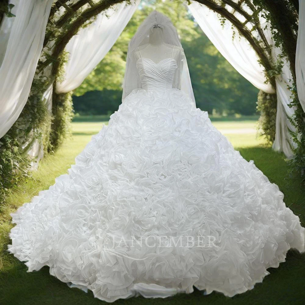 Elegant Wedding Dresses Scoop Beads Lace Bridal Gowns Custom Made Spaghetti Straps Hollow Back Court Train Vestido De Novia
Elegant Wedding Dresses Scoop Beads Lace Bridal Gowns Custom Made Spaghetti Straps Hollow Back Court Train Vestido De Novia