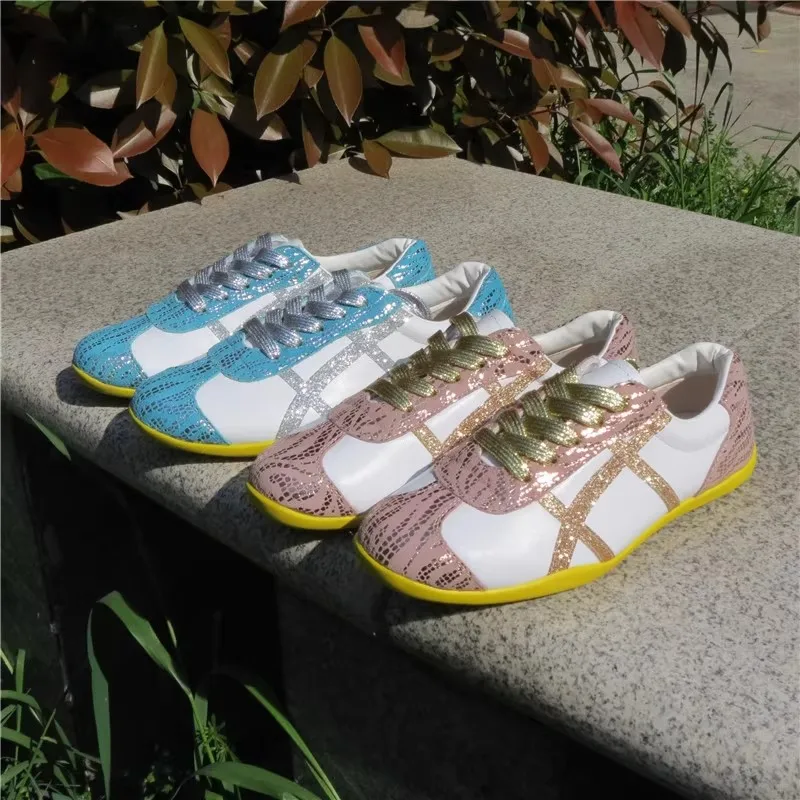 2025 Summer men's and women's sports shoes Professional non-slip martial arts shoes Comfortable wear-resistant Taiji shoes
2025 Summer men's and women's sports shoes Professional non-slip martial arts shoes Comfortable wear-resistant Taiji shoes