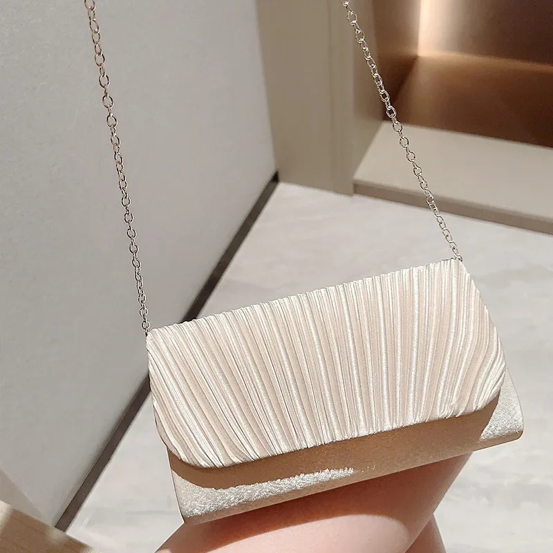 High End Women Evening Bag Luxury Female Wedding Clutch Purse Party Rhinestones Chain Shoulder Bags Retro lady handbag 2025
High End Women Evening Bag Luxury Female Wedding Clutch Purse Party Rhinestones Chain Shoulder Bags Retro lady handbag 2025