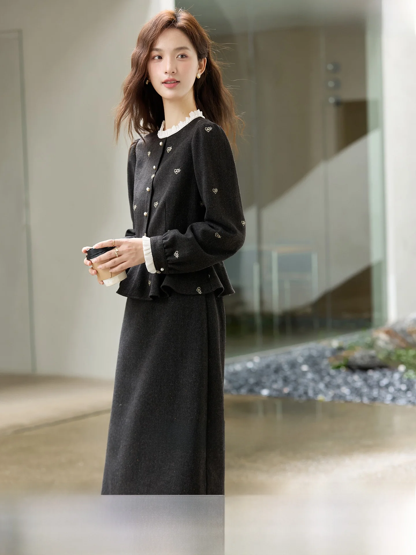 Deep Grey round Neck Embroidered A-Line Long Dress Women's Fashion Spring New Slimming Fake Two-Piece Dress Standard Fit
Deep Grey round Neck Embroidered A-Line Long Dress Women's Fashion Spring New Slimming Fake Two-Piece Dress Standard Fit