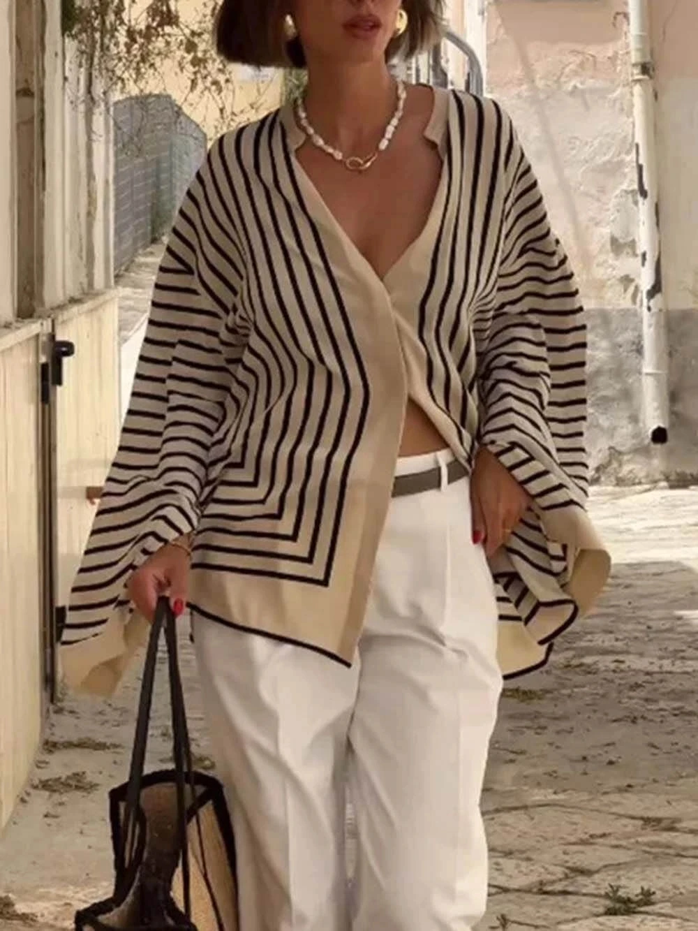 New European American Long Sleeved Shirt Womens Striped Loose Cardigan Blouse Foreign Trade Fashion
New European American Long Sleeved Shirt Womens Striped Loose Cardigan Blouse Foreign Trade Fashion