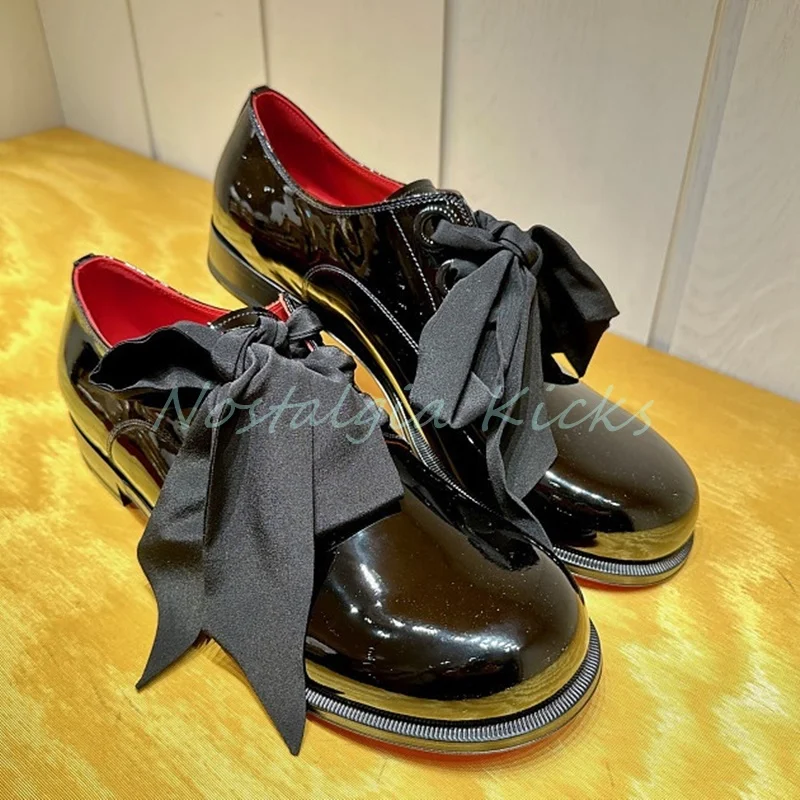 Designer Round Toe Shiny Bow Loafers Black Lace Up Formal Patent Leather Dress Shoes Red Lining Elegant Wedding Shoes for Men
Designer Round Toe Shiny Bow Loafers Black Lace Up Formal Patent Leather Dress Shoes Red Lining Elegant Wedding Shoes for Men